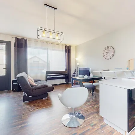 Apartment Awesome In With Wifi
